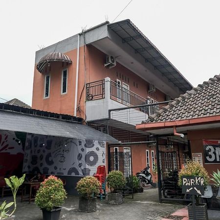 Djaboerigin Mongonsidi Guest House Redpartner Медан Екстериор снимка