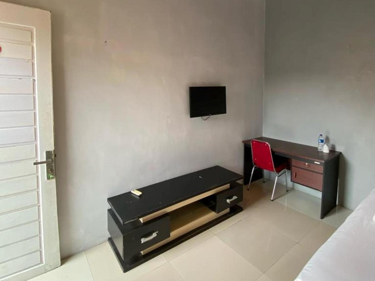 Djaboerigin Mongonsidi Guest House Redpartner Медан Екстериор снимка