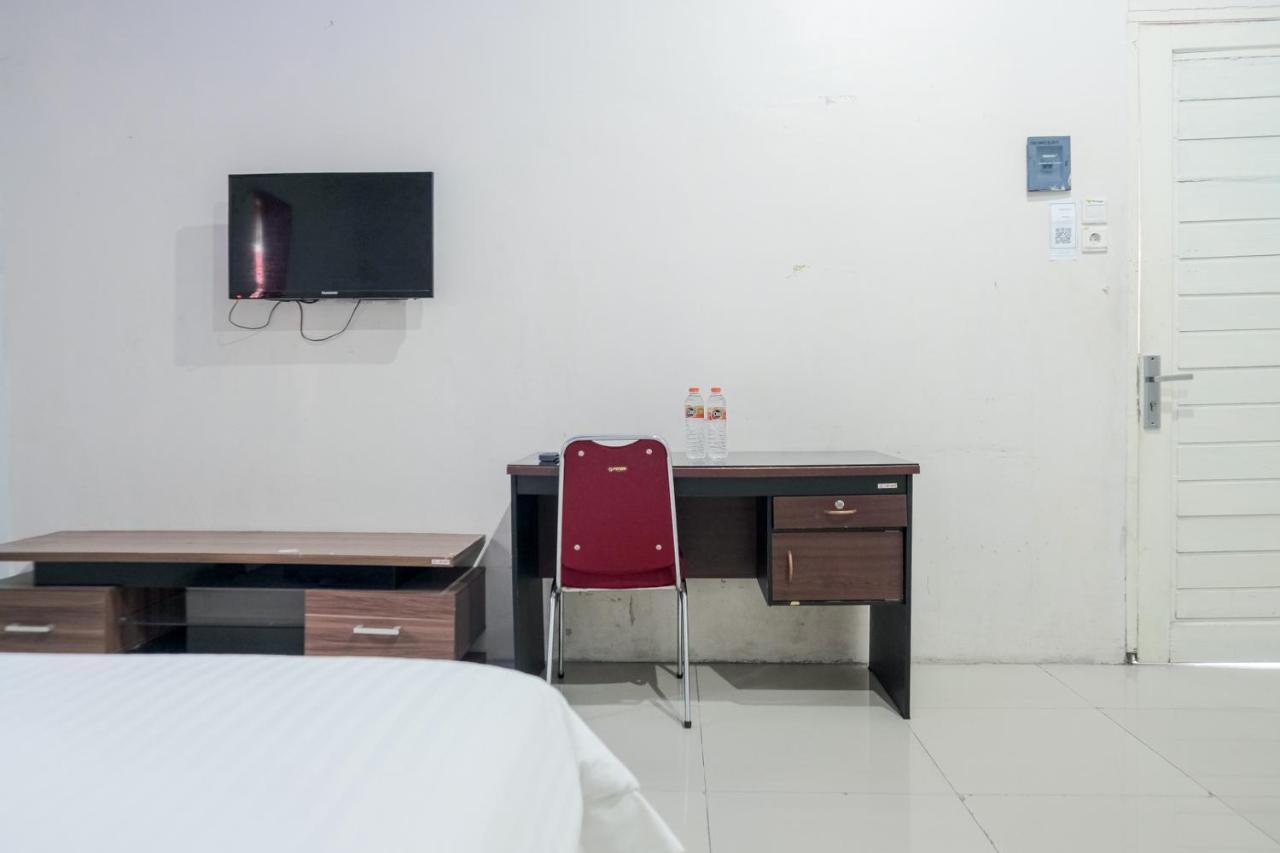Djaboerigin Mongonsidi Guest House Redpartner Медан Екстериор снимка